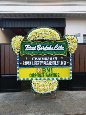 Papan Bunga Duka di Masirei