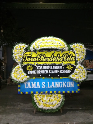 Papan Bunga Duka di Masirei